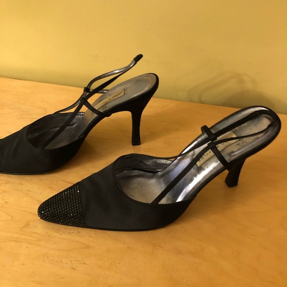 Black satin sling backs with black jet on top caps - leather soles size 9. - Picture 2 of 7